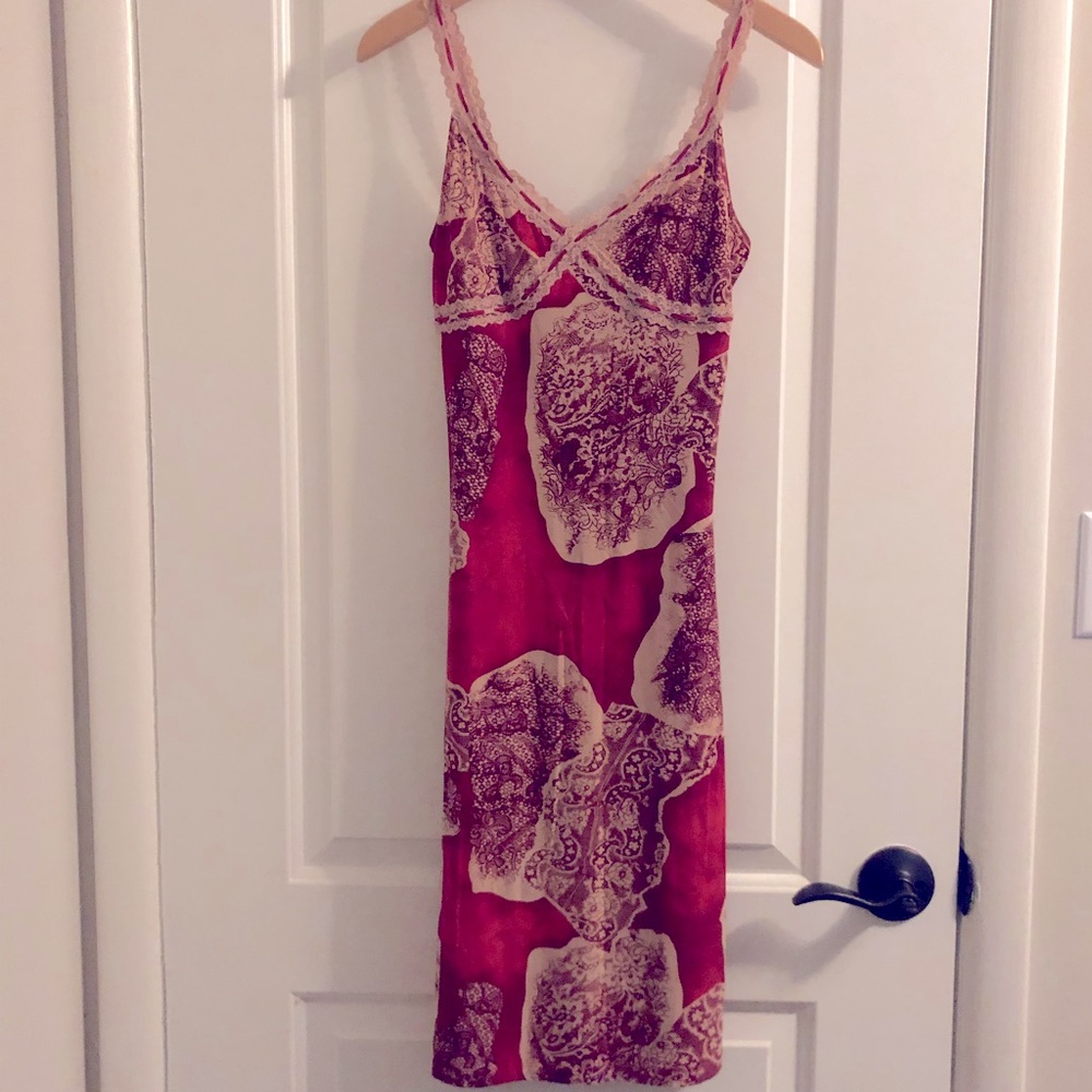 Burgundy bodycon dress with lace and suede detail